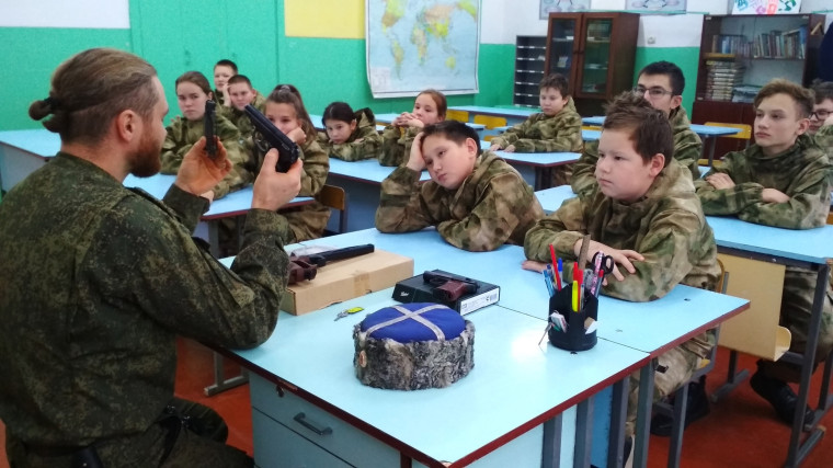 Казак рождался воином.